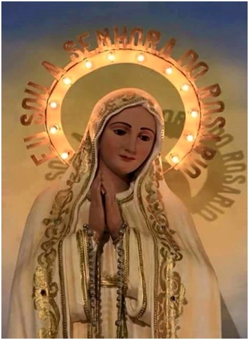 María es Amor, pureza y nos conduce a los brazos de Jesús
